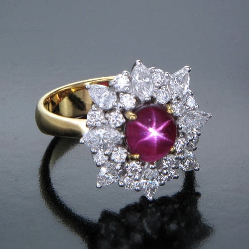 Ring 18ky&w gold s/w star Ruby and diamond.