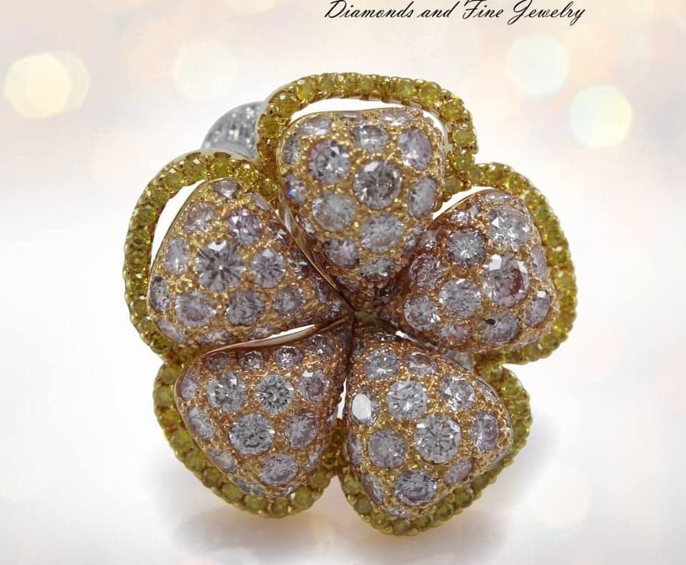 RING 18KWPYGOLD s/w Natural Fancy pink & yellow and white Diamond.