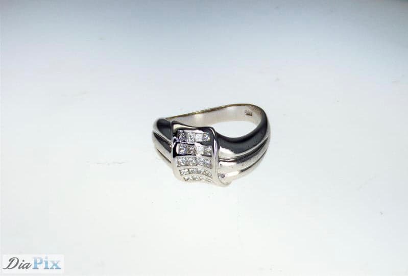RING 18KWGOLD s/w Princess Diamond