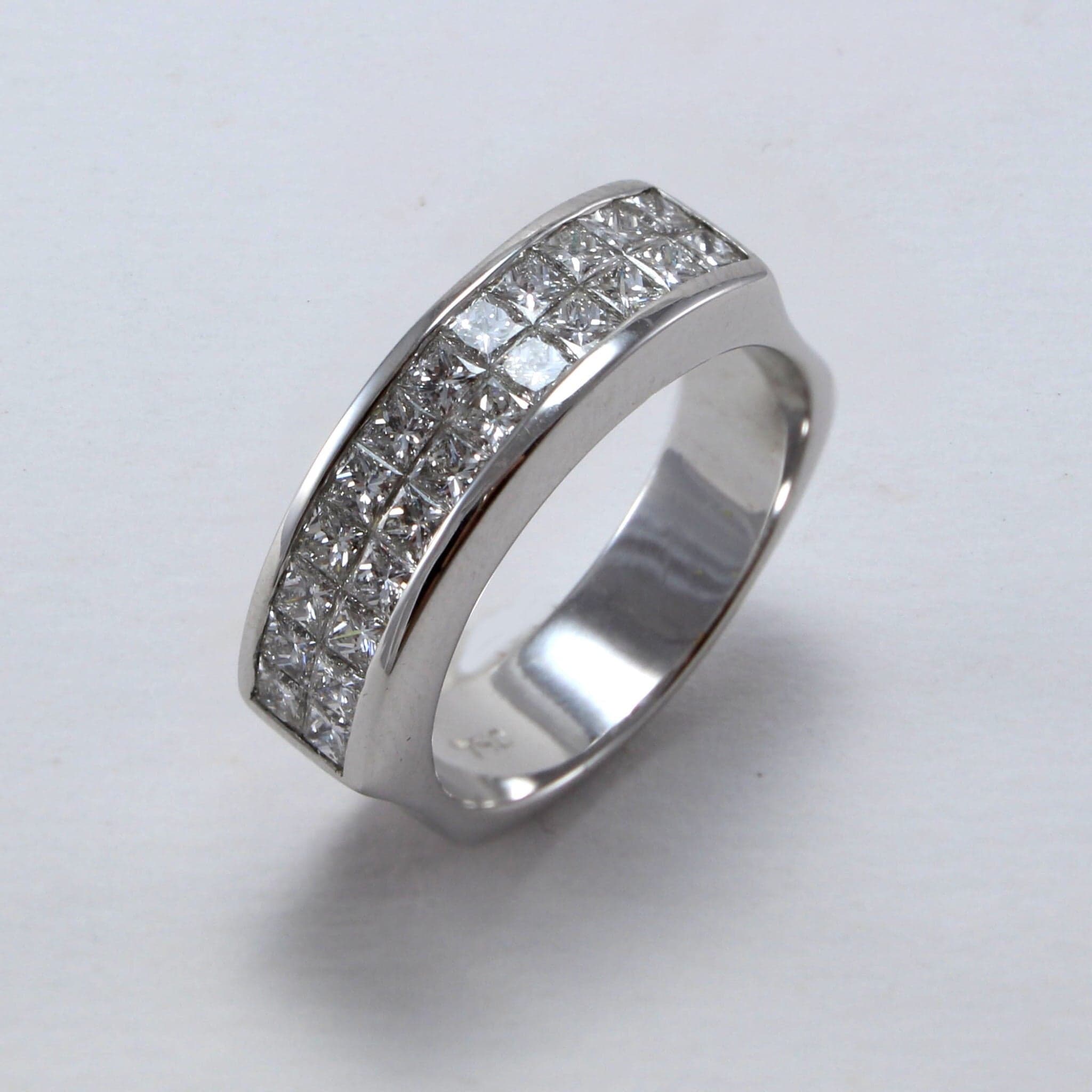 Ring 18KWGOLD s/w Princess invisible diamond